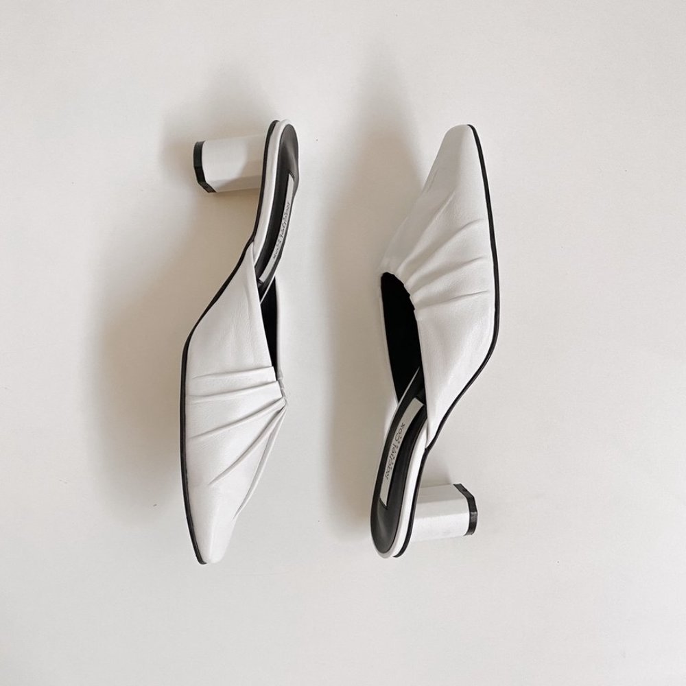 RACHEL COX Gizela Pumps.